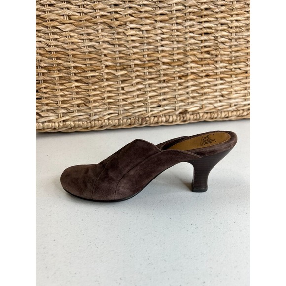 Sofft Women's Brown Suede Scalloped Heels Mules Leather Upper Size 9.5M - Picture 13 of 15